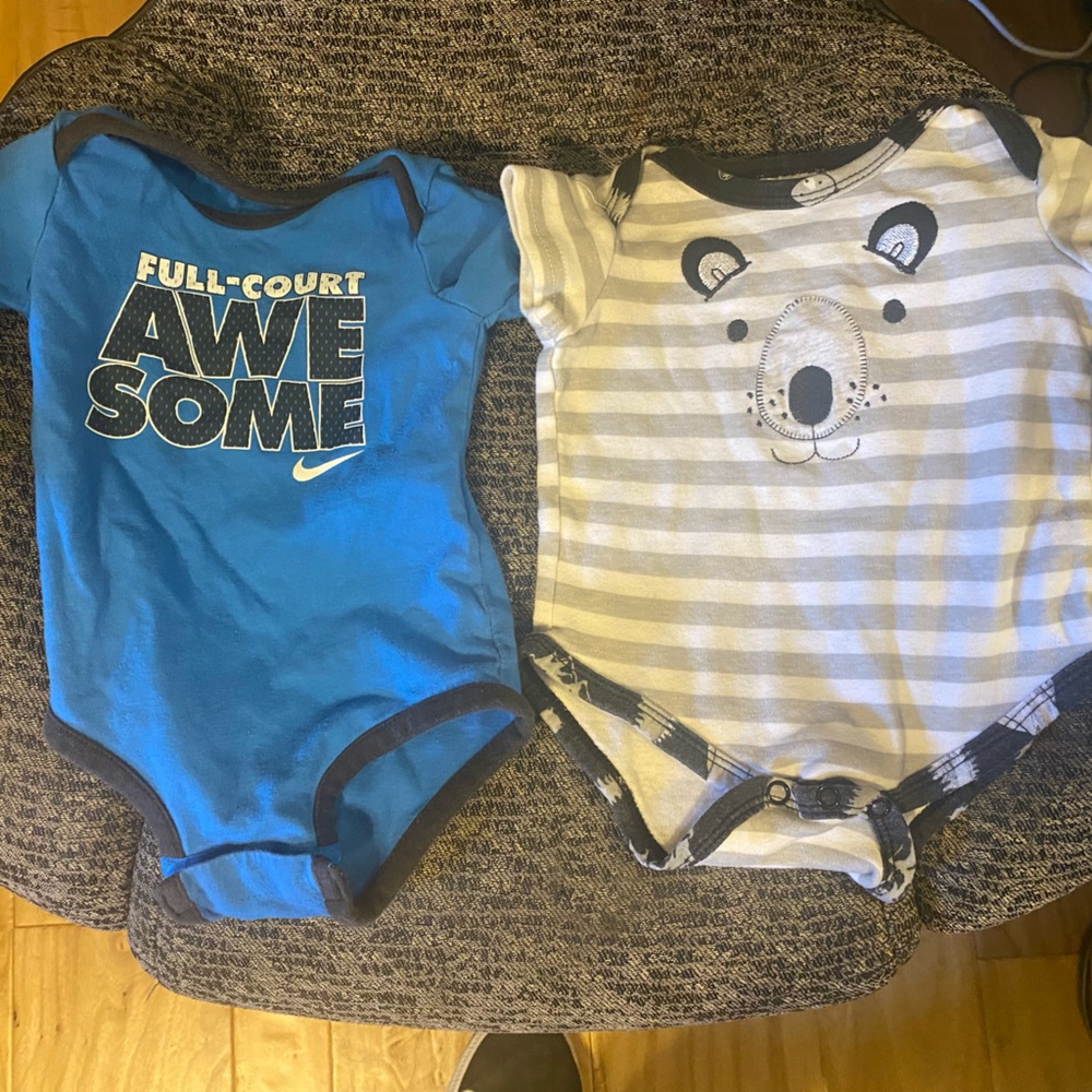 Bundle of 0/3-3/6 month clothes